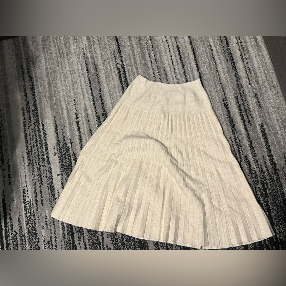 Tweed pleated skirt